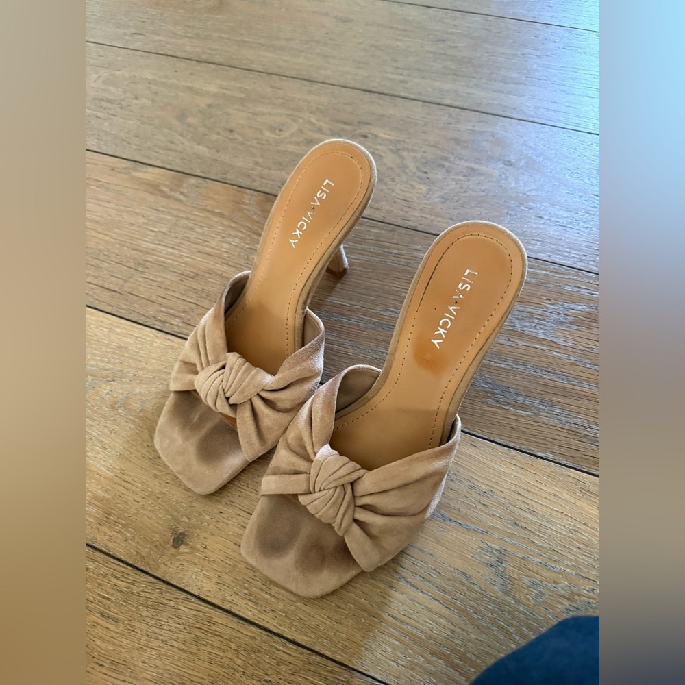 LISVICKY Tan Knot-Front Mule Heels